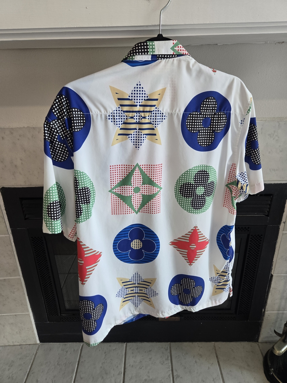 Louis Vuitton Men’s White Graphic Short-Sleeve Shirt - Multi - Picture 3 of 3